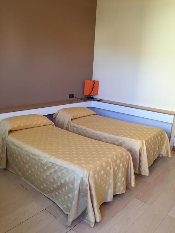 Nuovo Hotel Vigevano Exterior foto