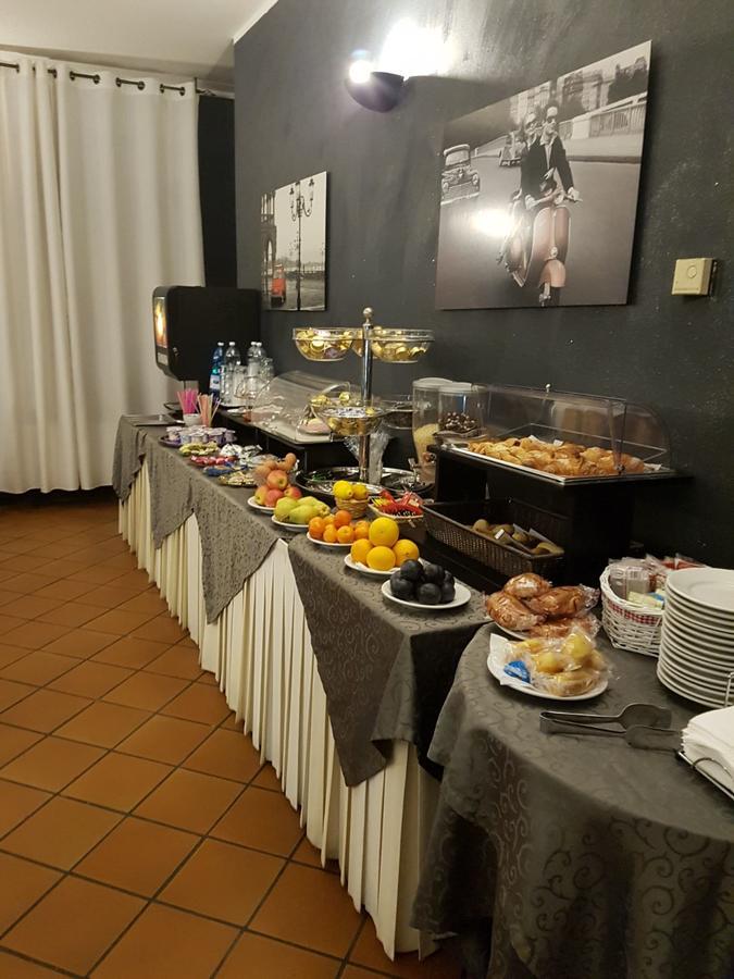 Nuovo Hotel Vigevano Exterior foto